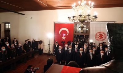 Bakan Akar, Beraberinde TSK Komuta Kademesi ile Birinci Meclisteki Törenlere Katıldı