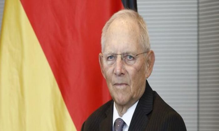 WOLFGANG SCHÄUBLE: “LASCHET’İN OY KAYBINDAN MERKEL’DE SORUMLU” DEDİ!