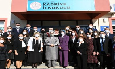 Emine Erdoğan, Antalya’nın Serik ilçesindeki Kadriye İlkokulunun kütüphanesinin açılışına katıldı