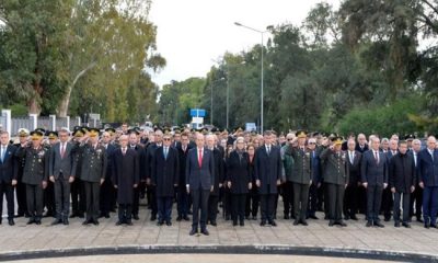 Cumhurbaşkanı Ersin Tatar, 21-25 Aralık Millî Mücadele ve Şehitler Haftası dolayısıyla bu sabah Lefkoşa Şehitler Anıtı önünde düzenlenen anma törenine katıldı.