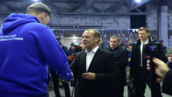 Dmitry Medvedev: Bütün gönüllülerde yardım etme konusunda güçlü bir irade ve içsel bir motivasyon var