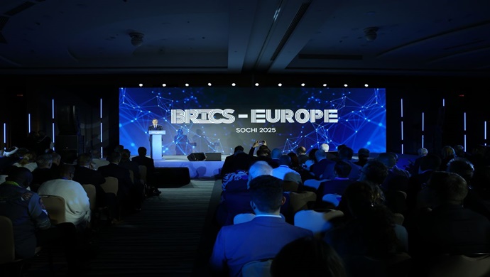 Vladimir Yakushev: Birleşik Rusya, Avrasya kıtasında eşit ve bölünmez bir güvenlik çerçevesi oluşturma sürecinde aktif olarak yer almaktadır