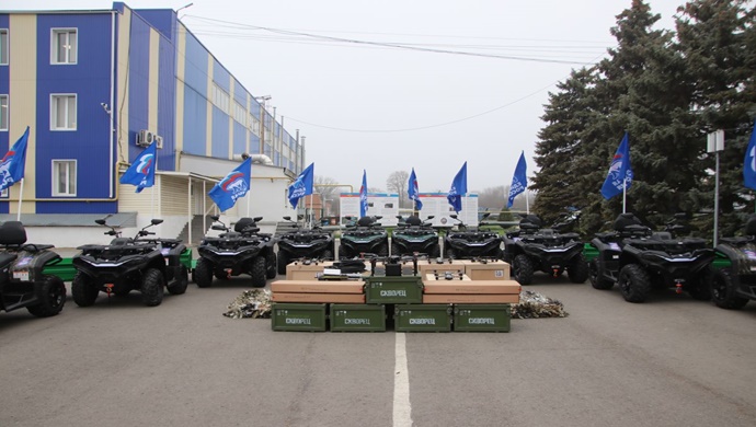 «Единая Россия», фонды «Наша Правда» и «Ветераны специальной военной и контртеррористических операций» передали спецтехнику участникам СВО в Ростовской области