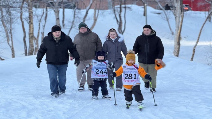 В Североморске при поддержке «Единой России» прошли детские лыжные старты
