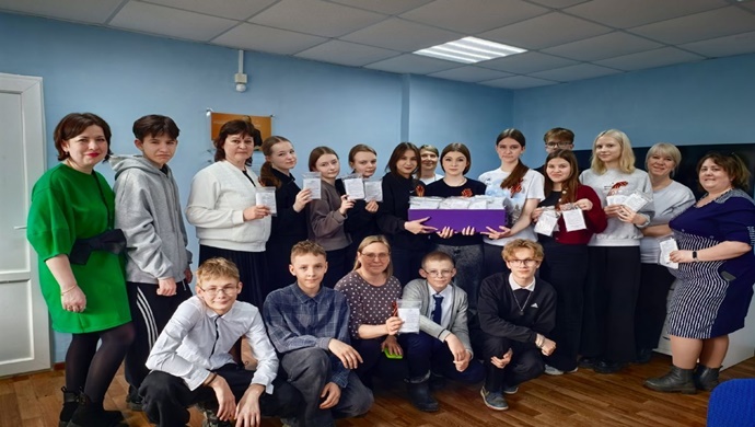 Tula Oblastı’ndaki Kimovsk’ta, Birleşik Rusya, SVO askerleri için kuru duş atölyesi düzenledi