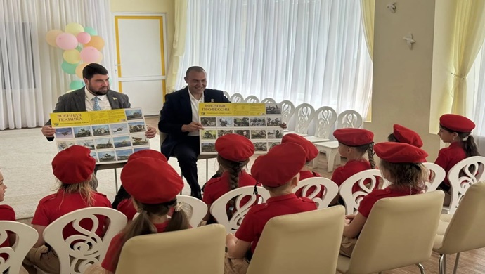Birleşik Rusya’nın girişimiyle, SVO’nun eski bir üyesi, Rostov-on-Don’un genç sakinlerine cesaret dersi verdi